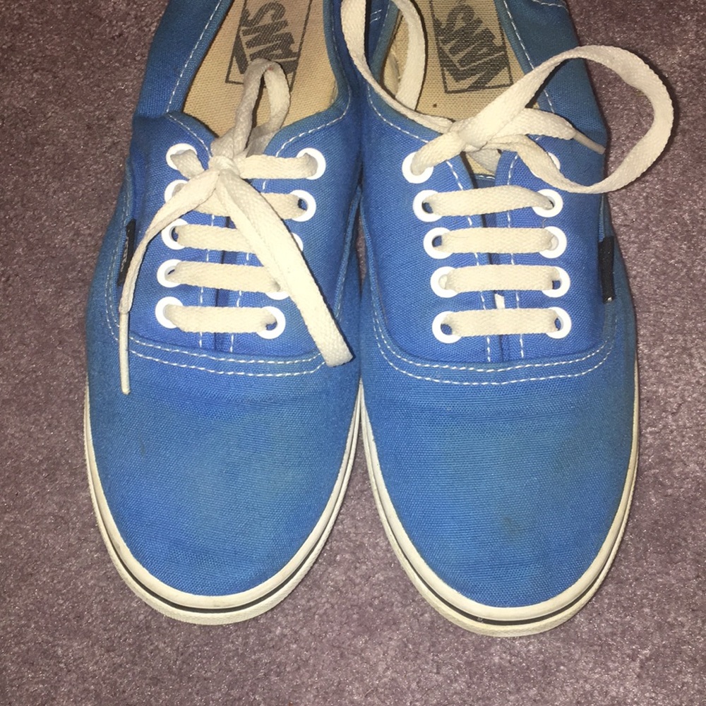 dark blue low rise vans